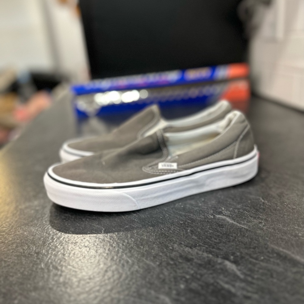 Mens size 7 (womens 9) dark grey vans